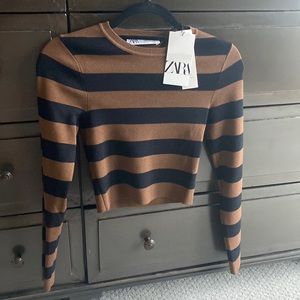 ZARA long sleeved crop top